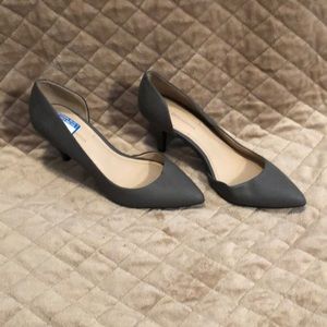 Like new gray BCBG kitten heels
